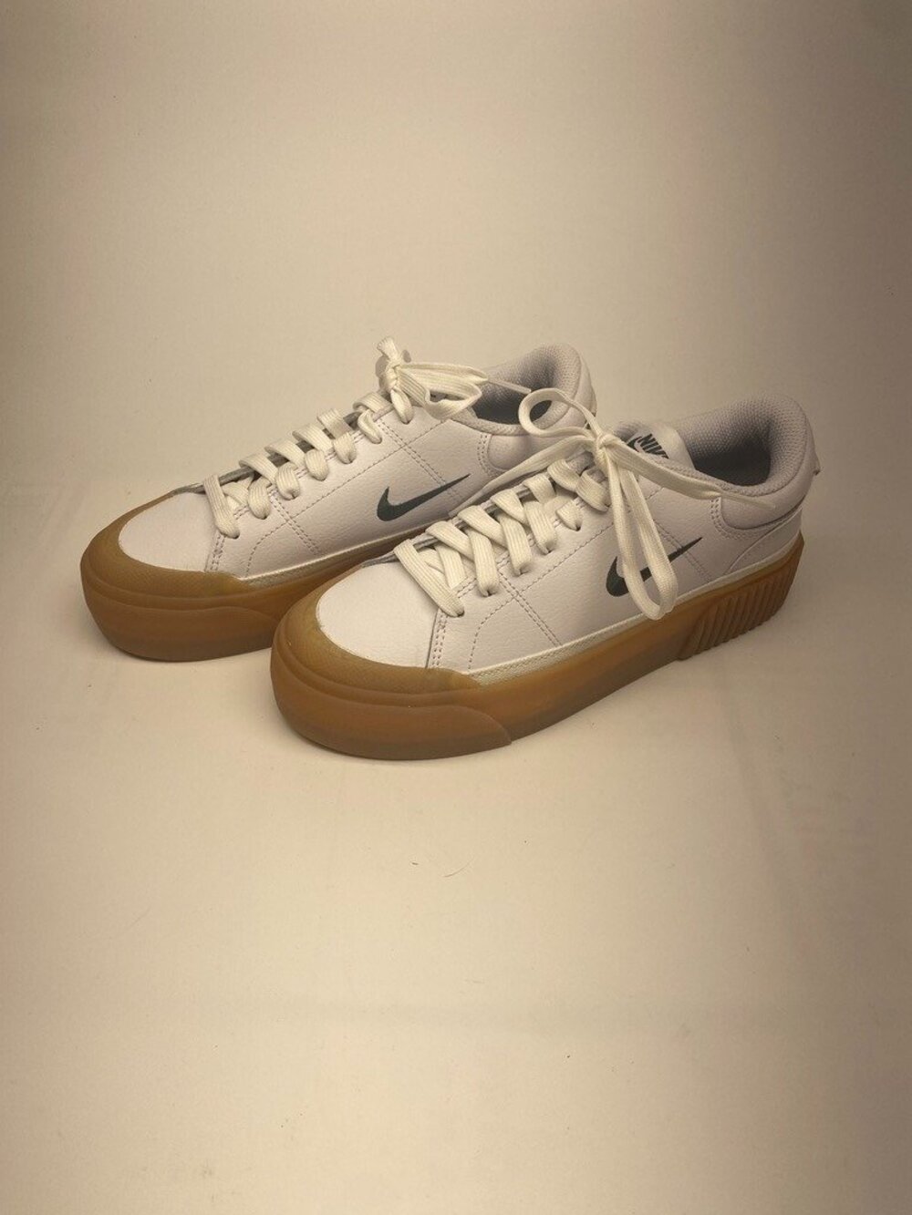 Nike Womens Court Legacy Lift White Gum Sole Platform Shoes  Sz 6
